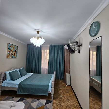 Апартаменты На Улице Клочкова, 128 Almaty Extérieur photo